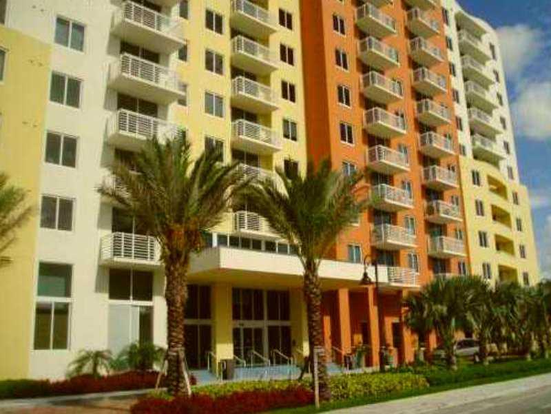 VENTURE AT AVENTURA WEST - Residential Lease