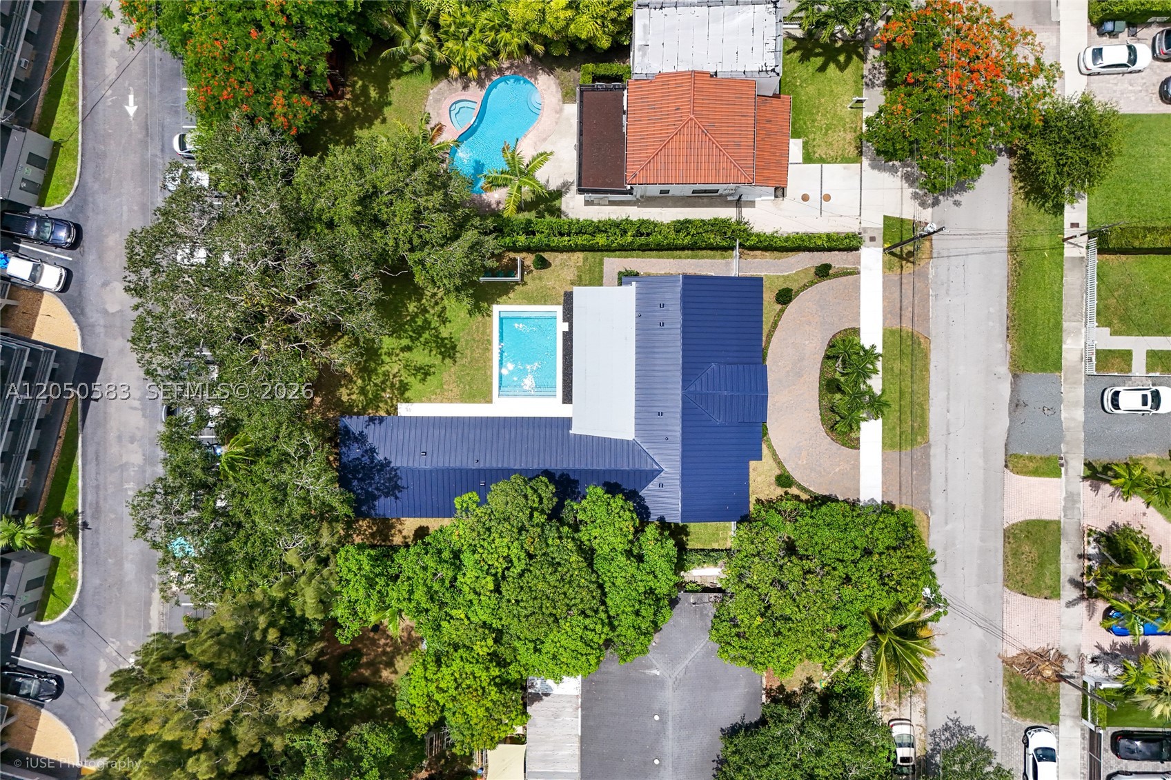ROYAL PALM VILLAS - Residential