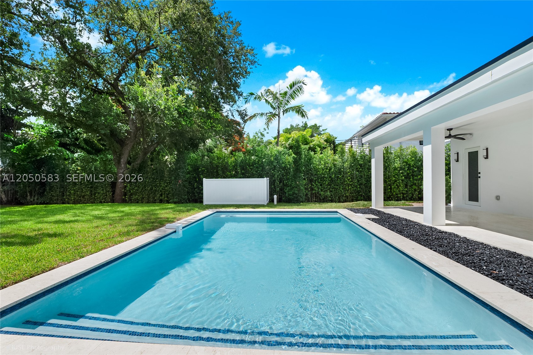 ROYAL PALM VILLAS - Residential