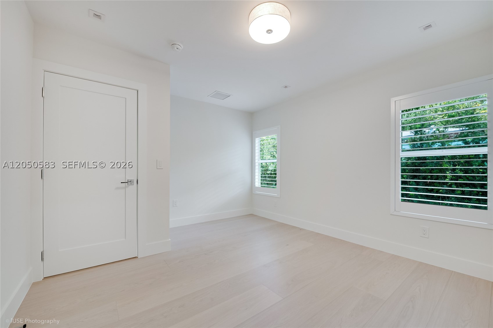 ROYAL PALM VILLAS - Residential