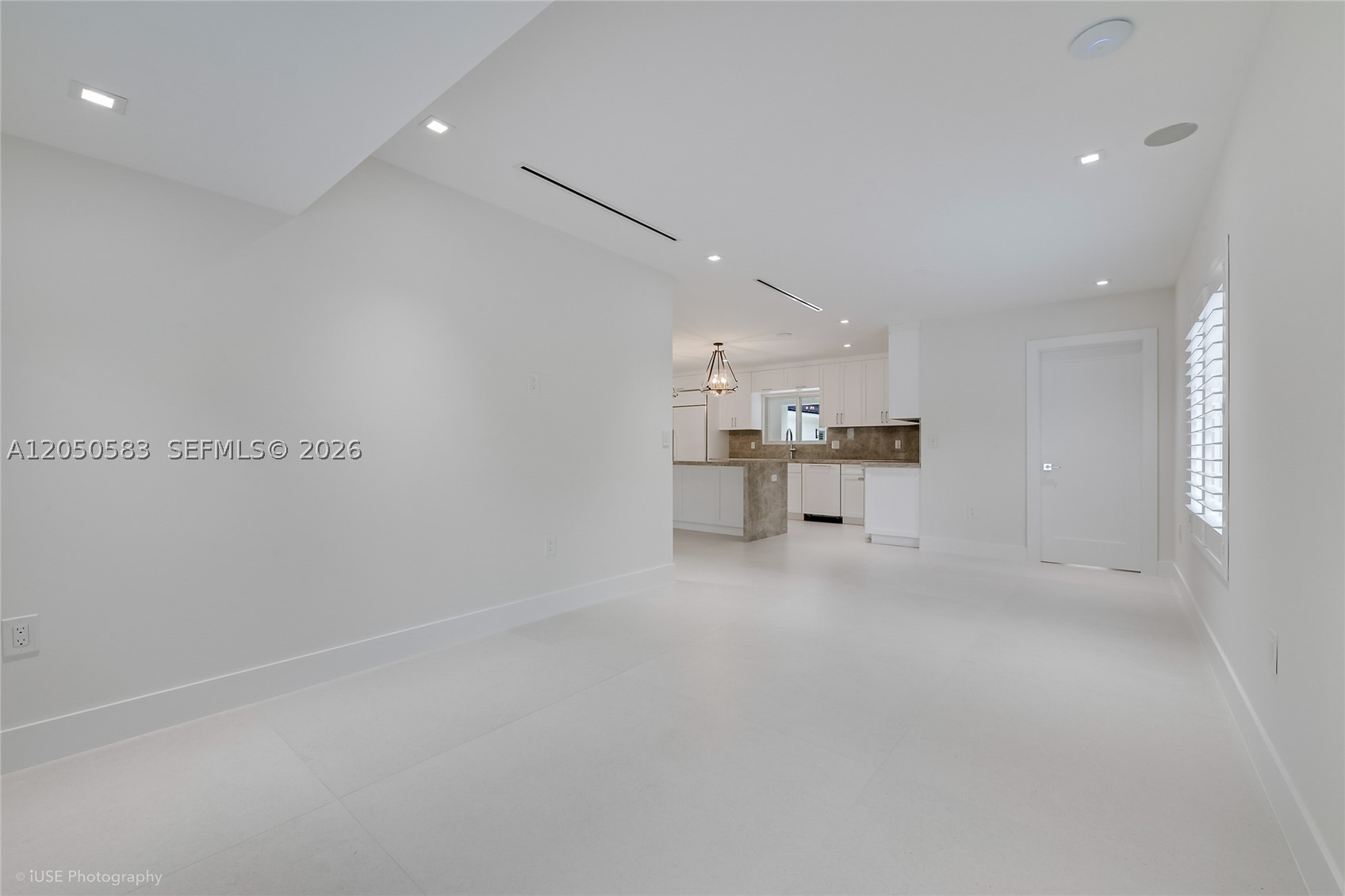 ROYAL PALM VILLAS - Residential