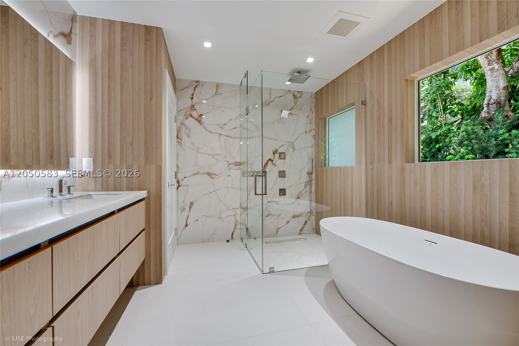 ROYAL PALM VILLAS - Residential