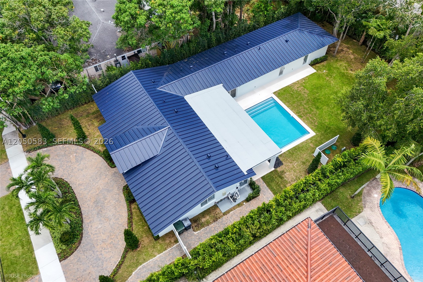 ROYAL PALM VILLAS - Residential