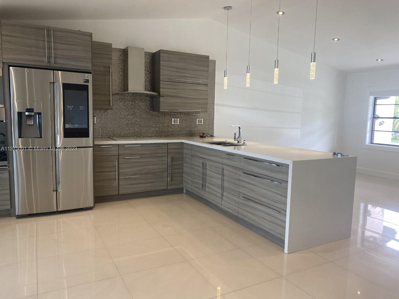 SAN SEBASTIAN TWNHSES - Residential Lease