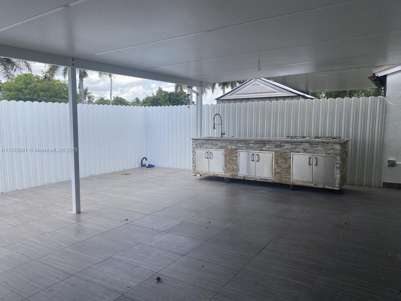 SAN SEBASTIAN TWNHSES - Residential Lease