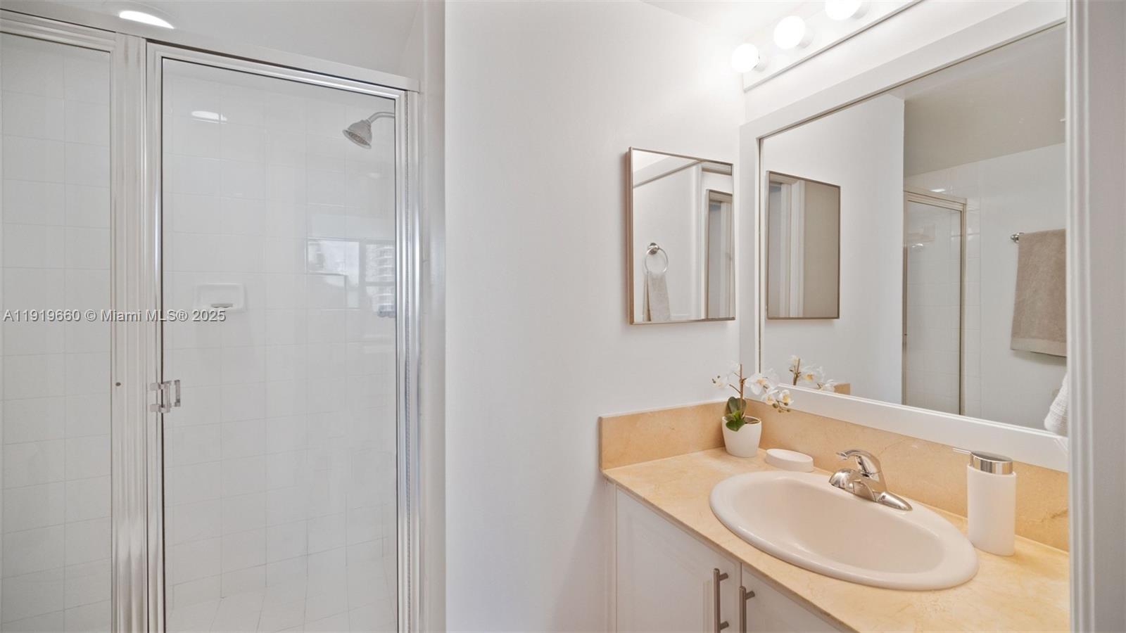 THE MARK ON BRICKELL COND - Residential