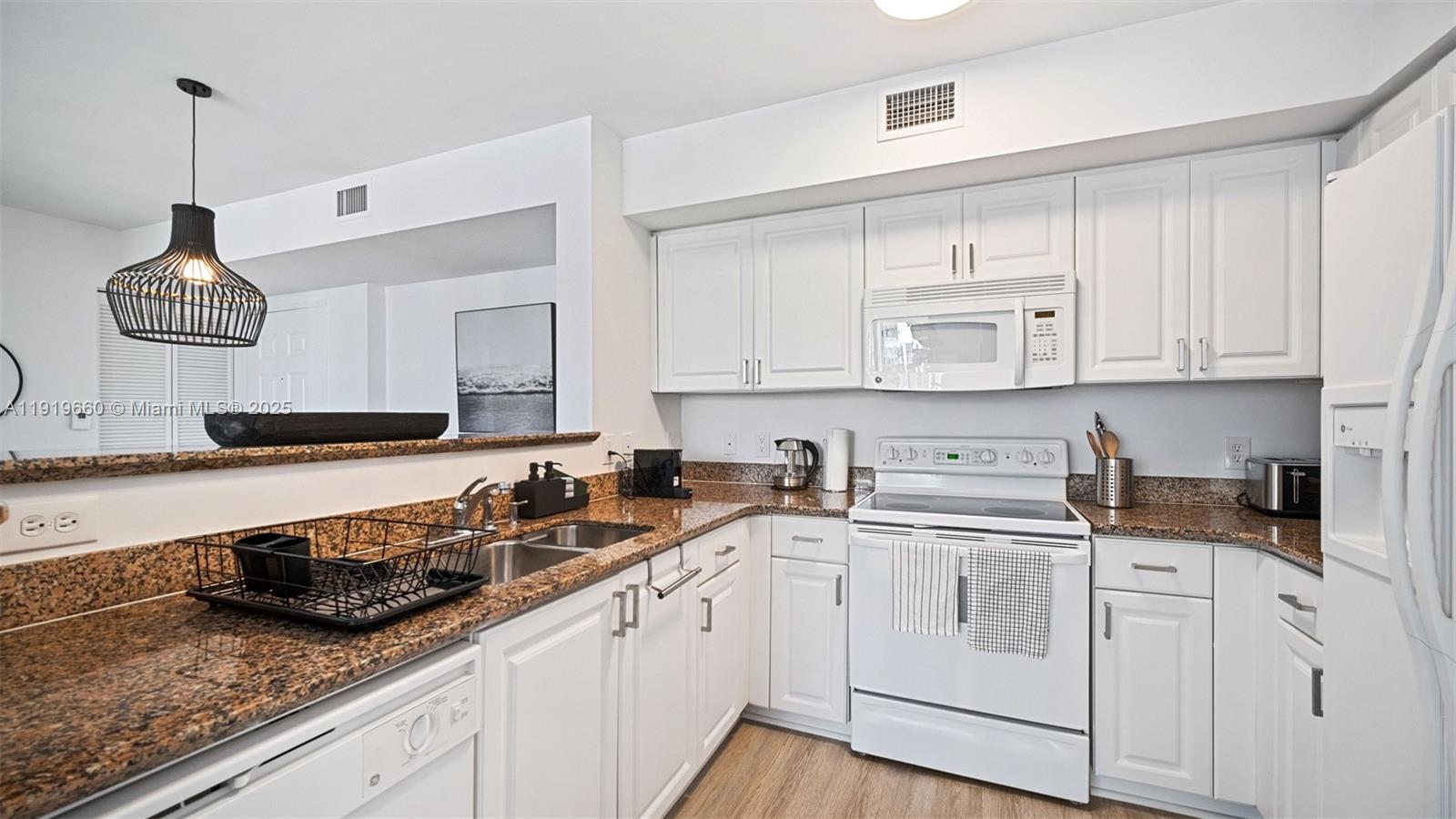 THE MARK ON BRICKELL COND - Residential