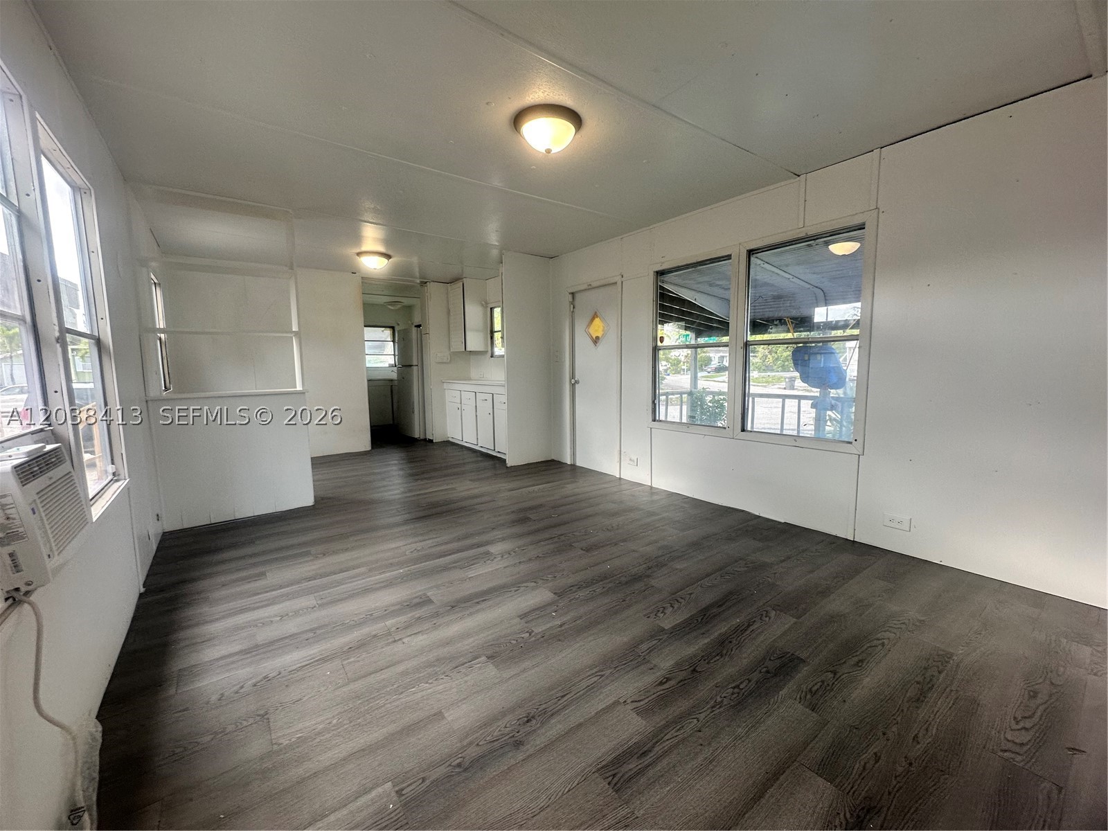 HILLTOP PARK - Residential Lease