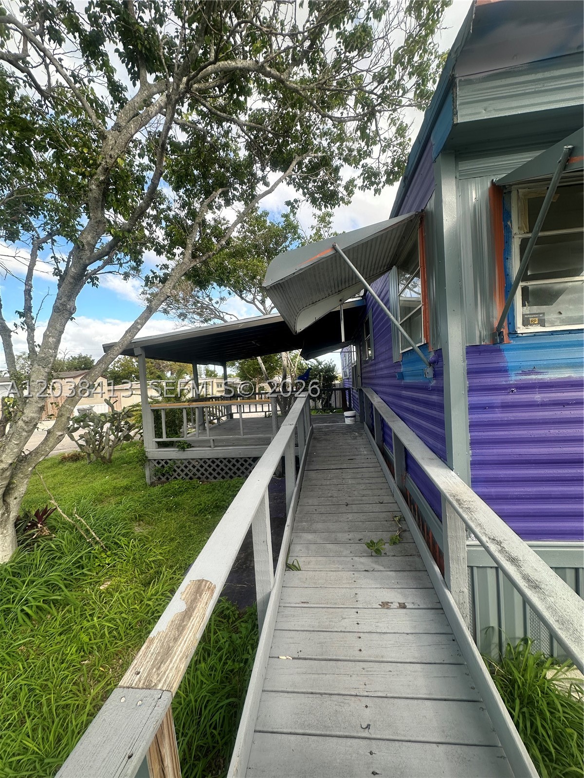 HILLTOP PARK - Residential Lease