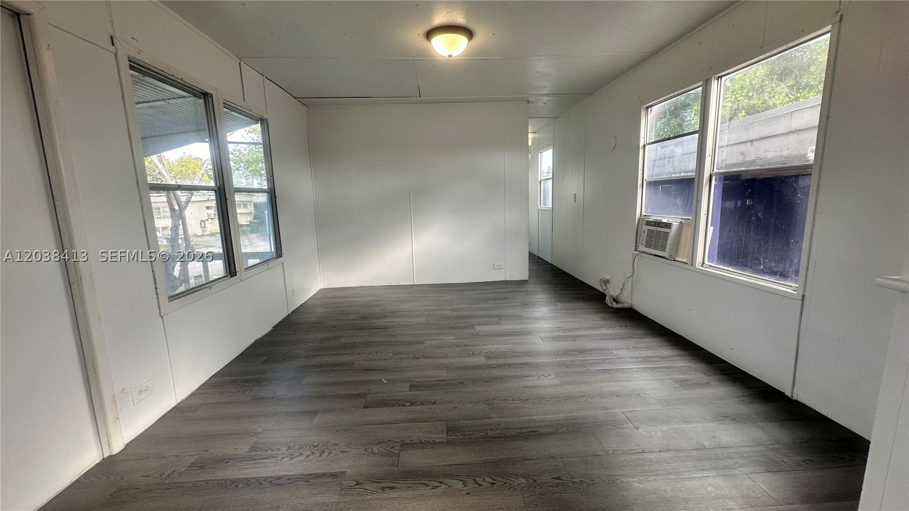 HILLTOP PARK - Residential Lease