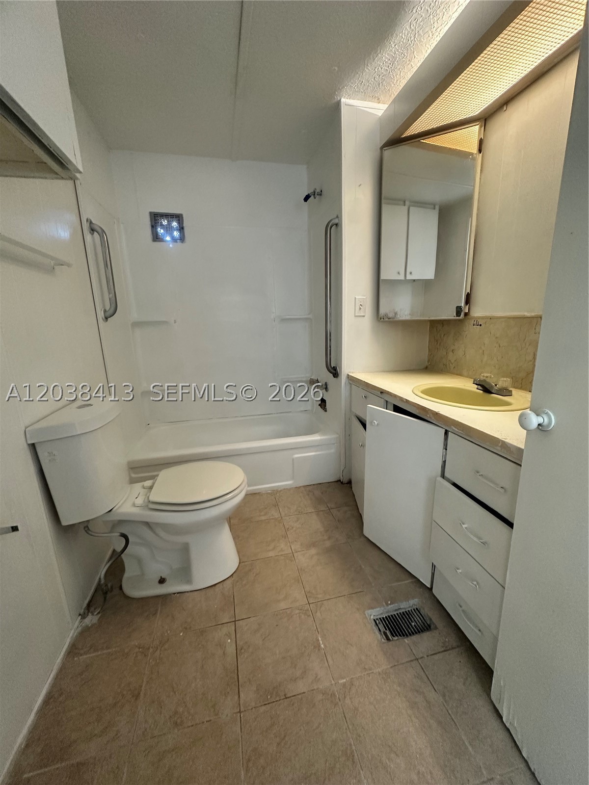 HILLTOP PARK - Residential Lease