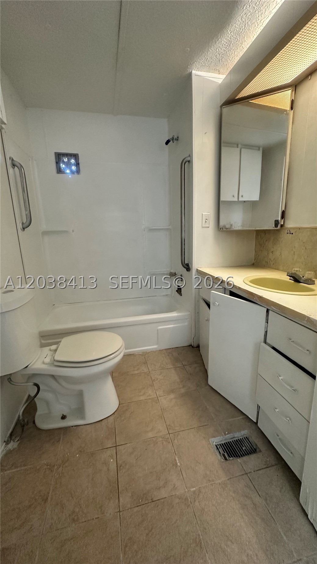 HILLTOP PARK - Residential Lease