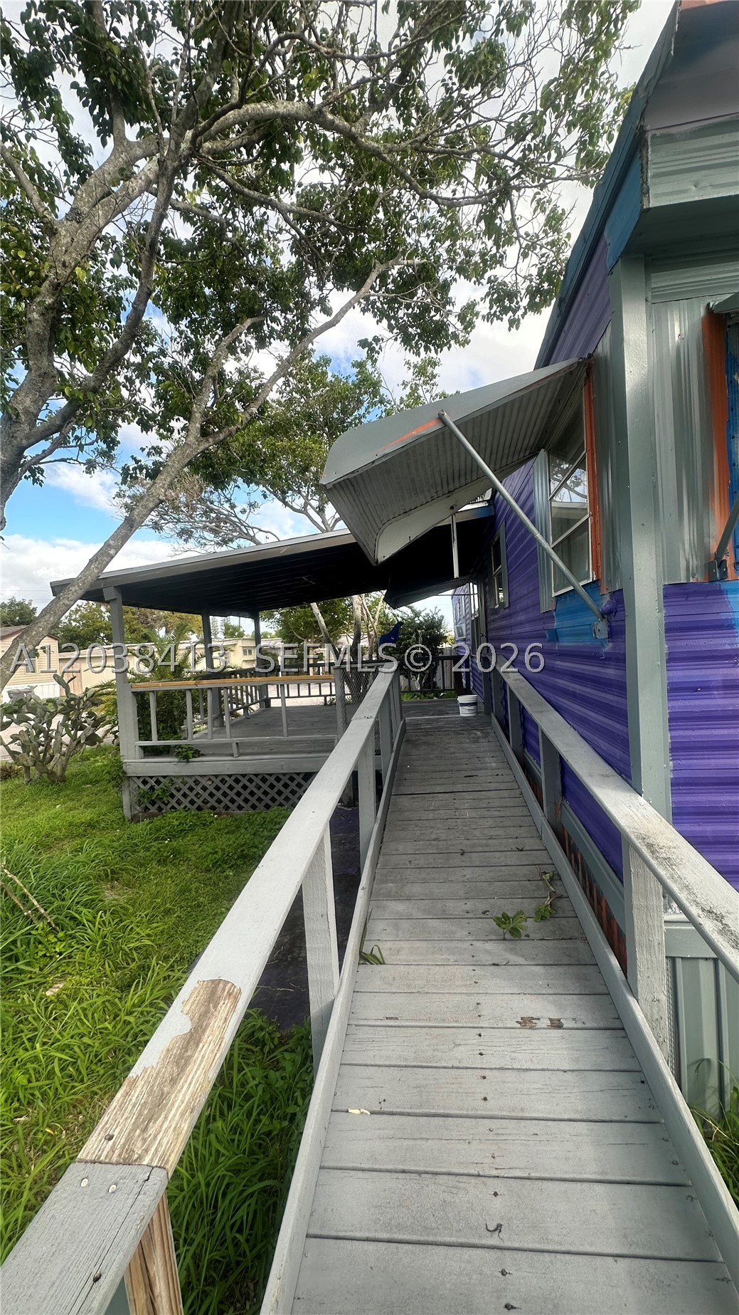 HILLTOP PARK - Residential Lease