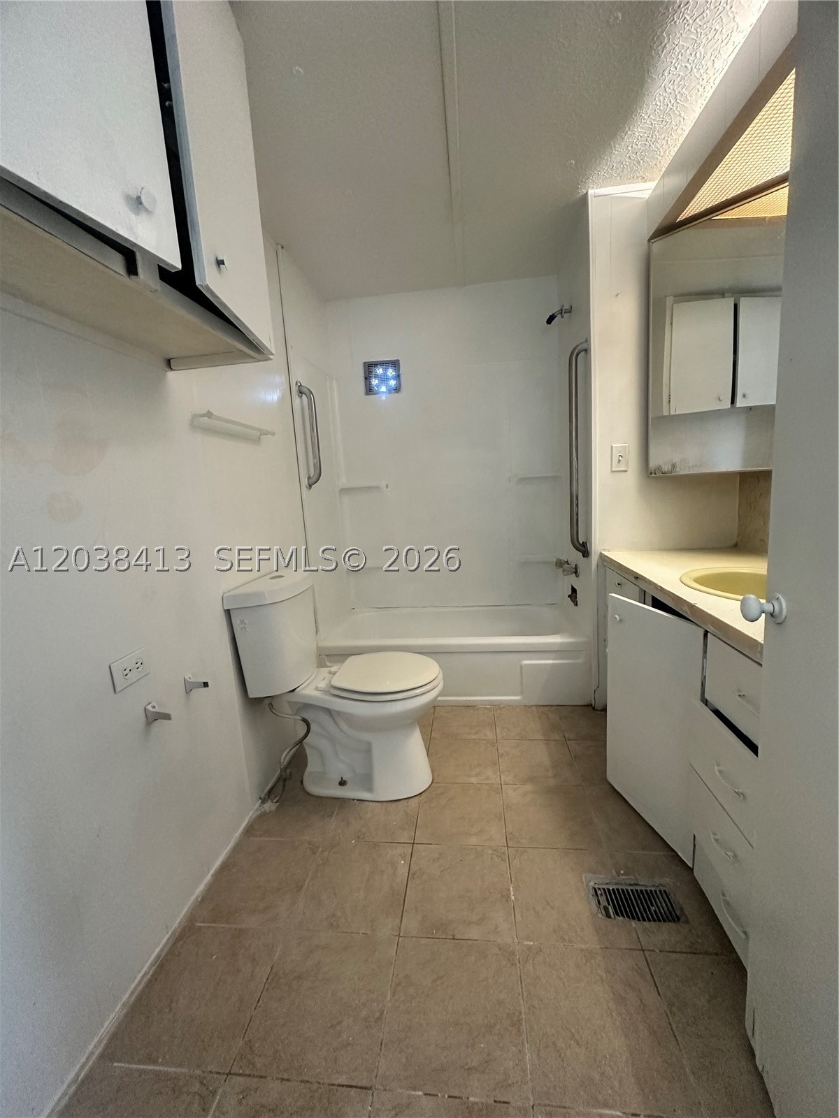 HILLTOP PARK - Residential Lease