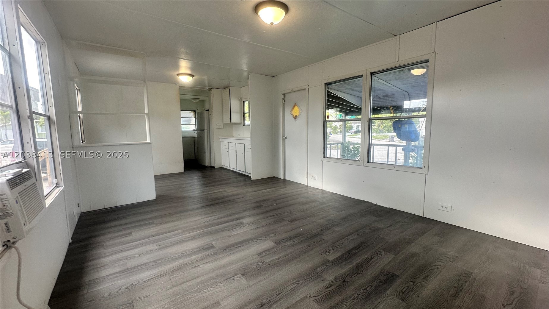 HILLTOP PARK - Residential Lease