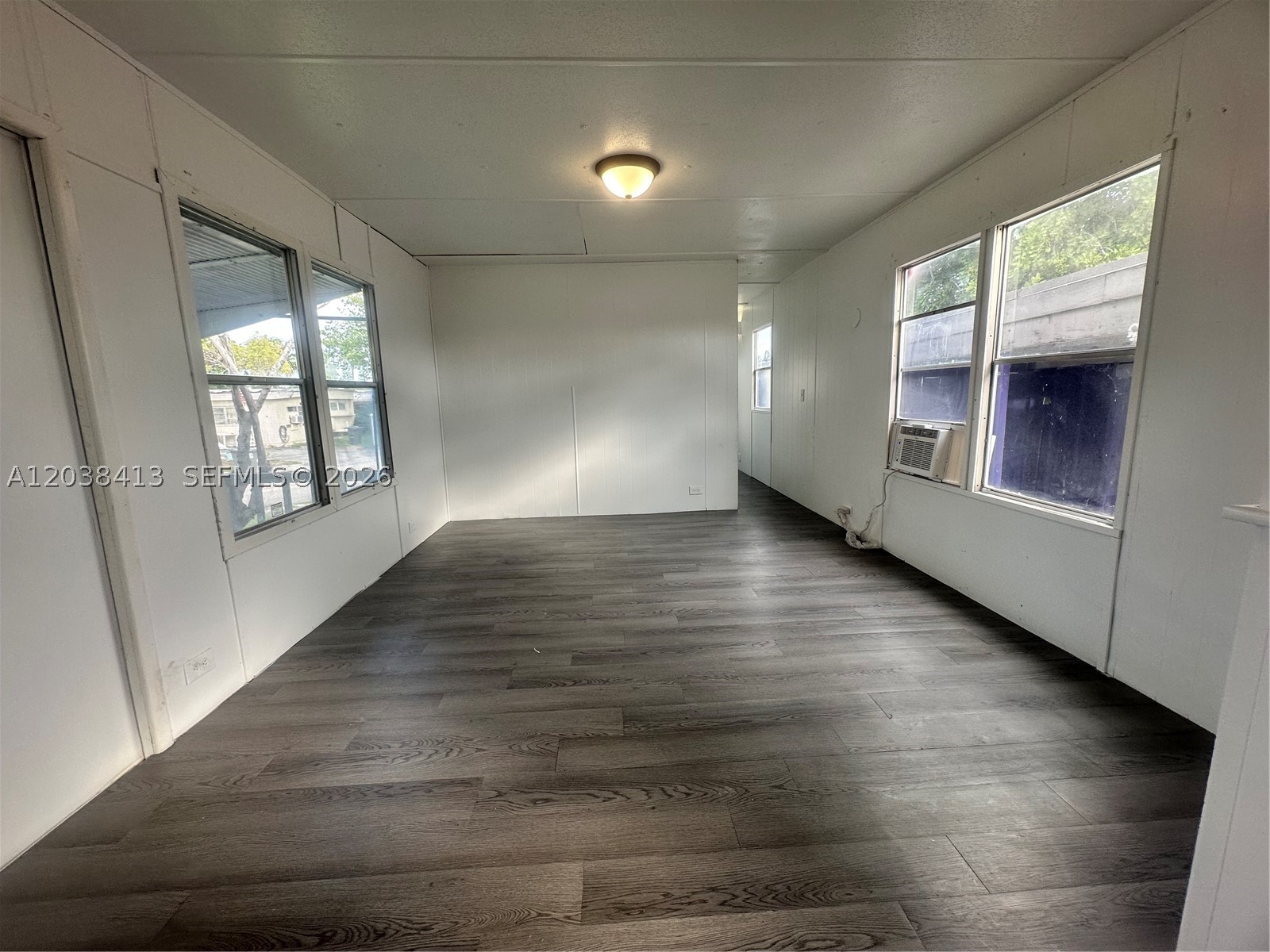 HILLTOP PARK - Residential Lease