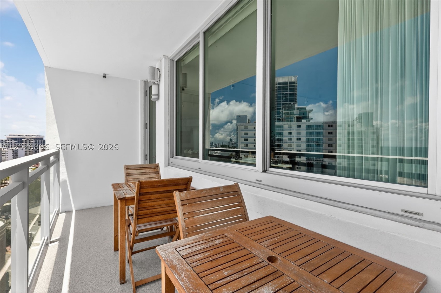 BURLEIGH HOUSE CONDO - Residential