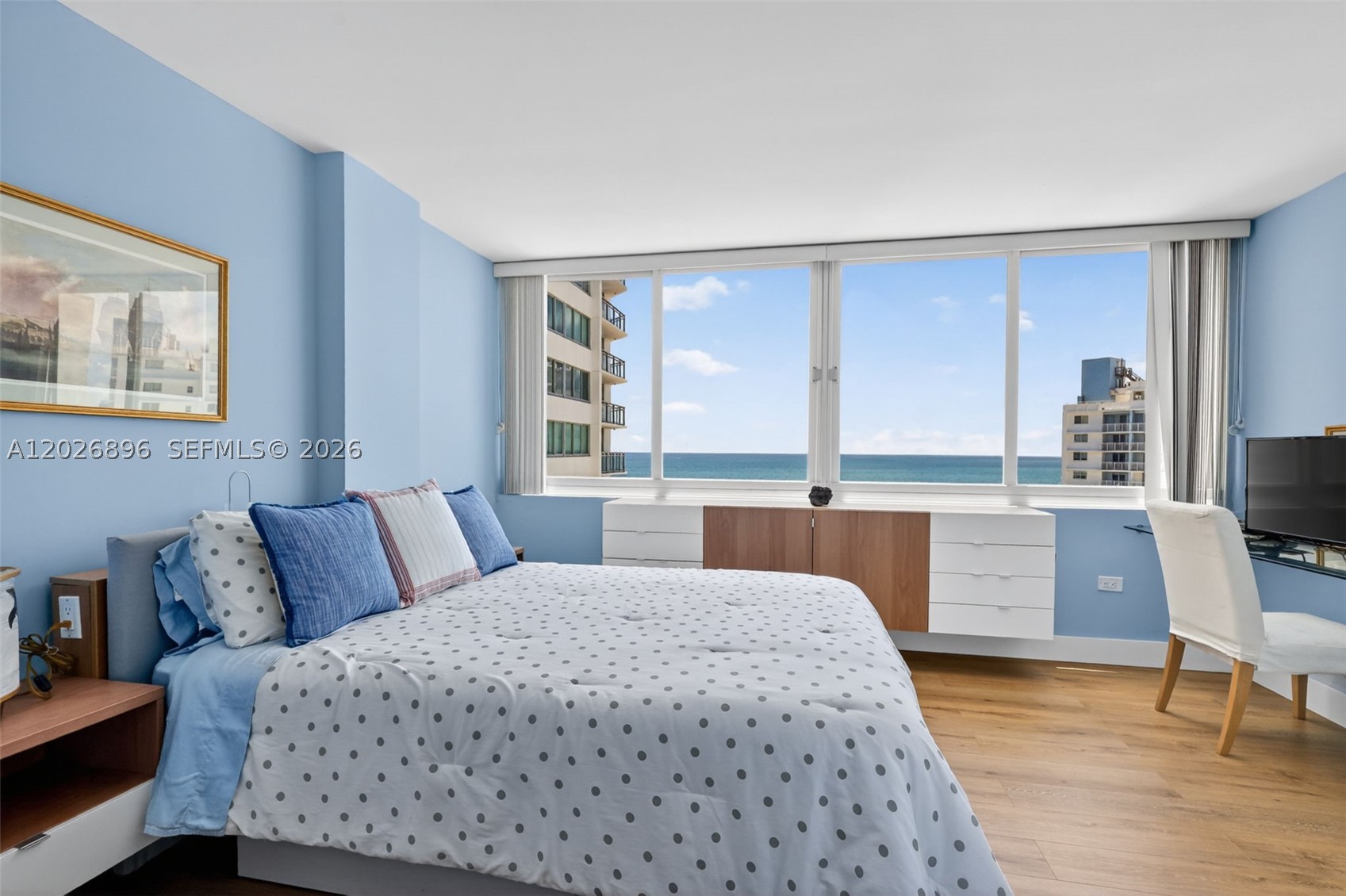 BURLEIGH HOUSE CONDO - Residential