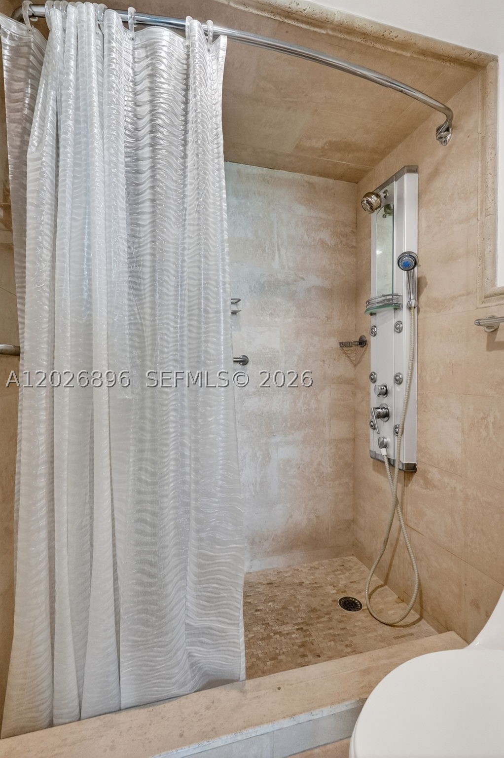 BURLEIGH HOUSE CONDO - Residential