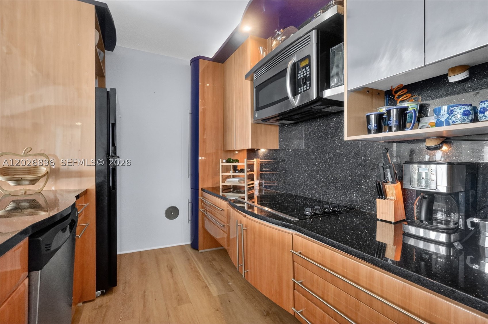 BURLEIGH HOUSE CONDO - Residential