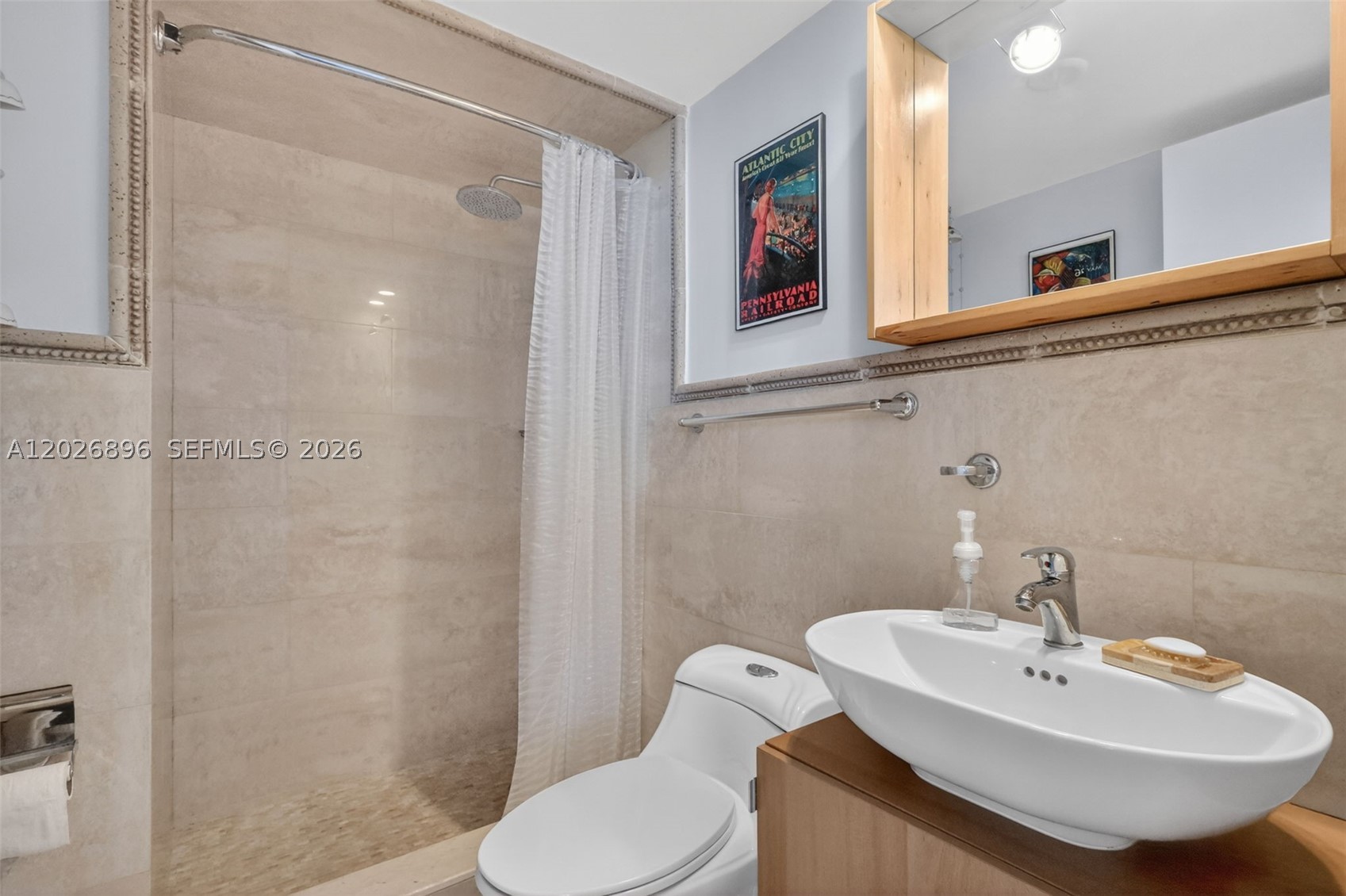 BURLEIGH HOUSE CONDO - Residential