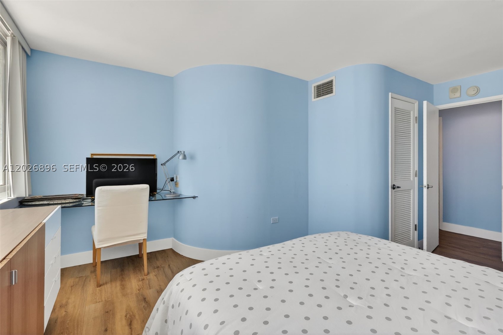 BURLEIGH HOUSE CONDO - Residential