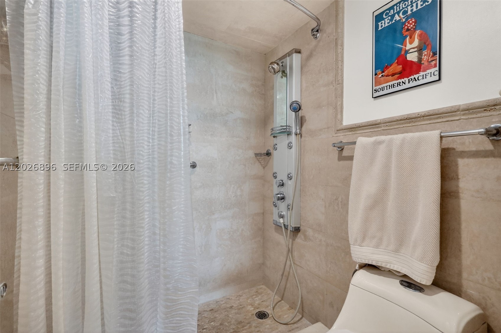 BURLEIGH HOUSE CONDO - Residential