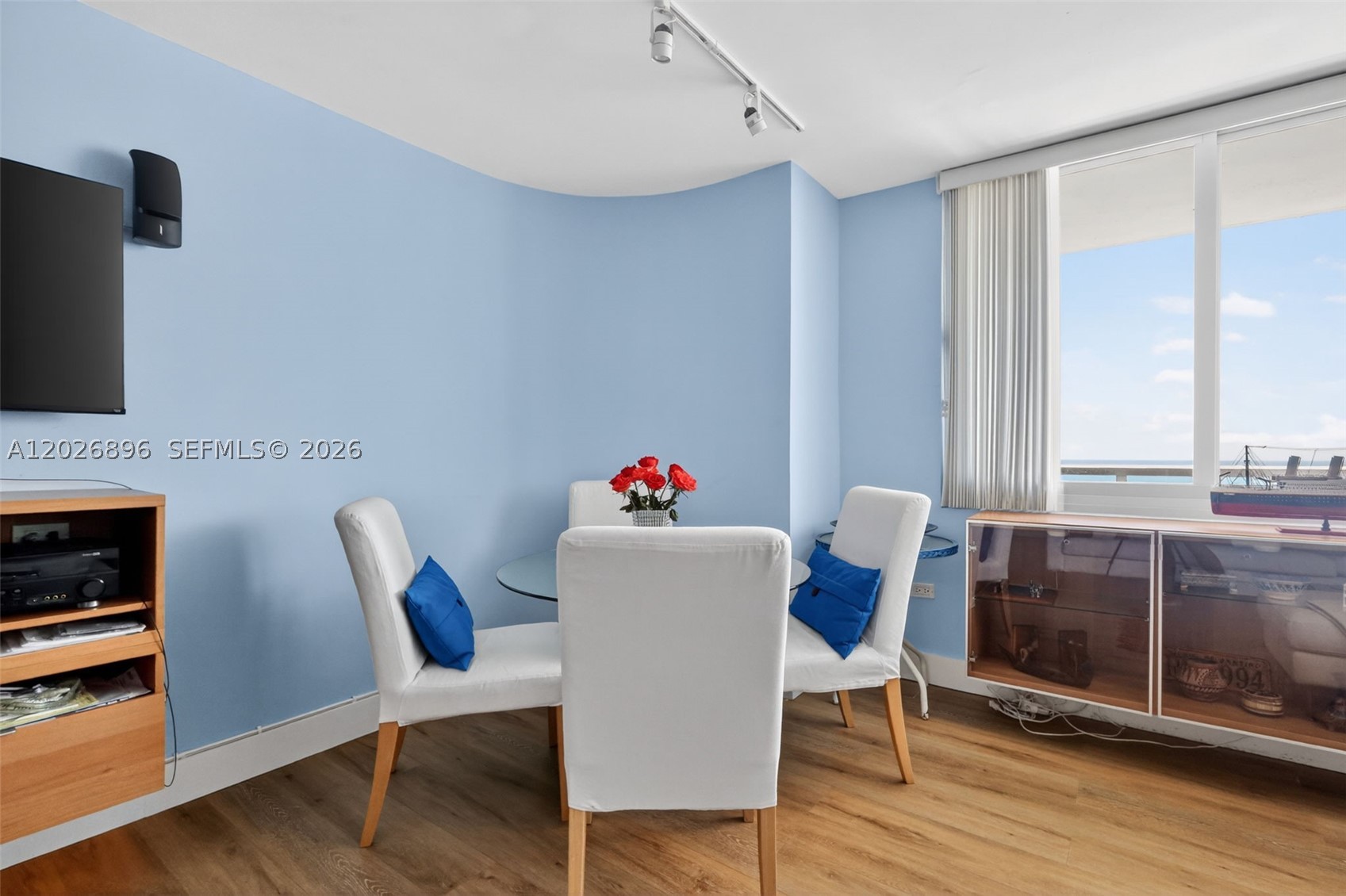 BURLEIGH HOUSE CONDO - Residential