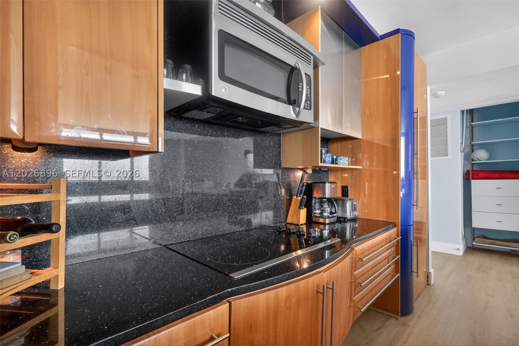 BURLEIGH HOUSE CONDO - Residential
