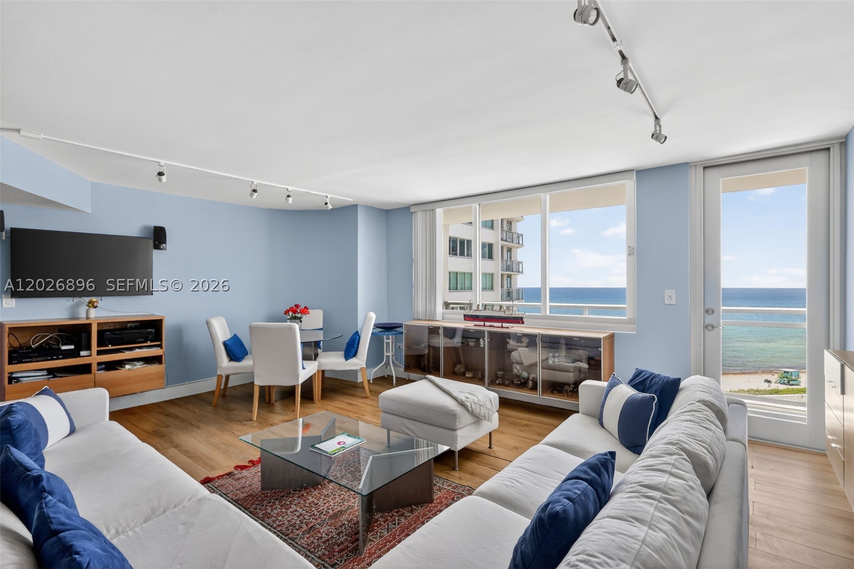 BURLEIGH HOUSE CONDO - Residential