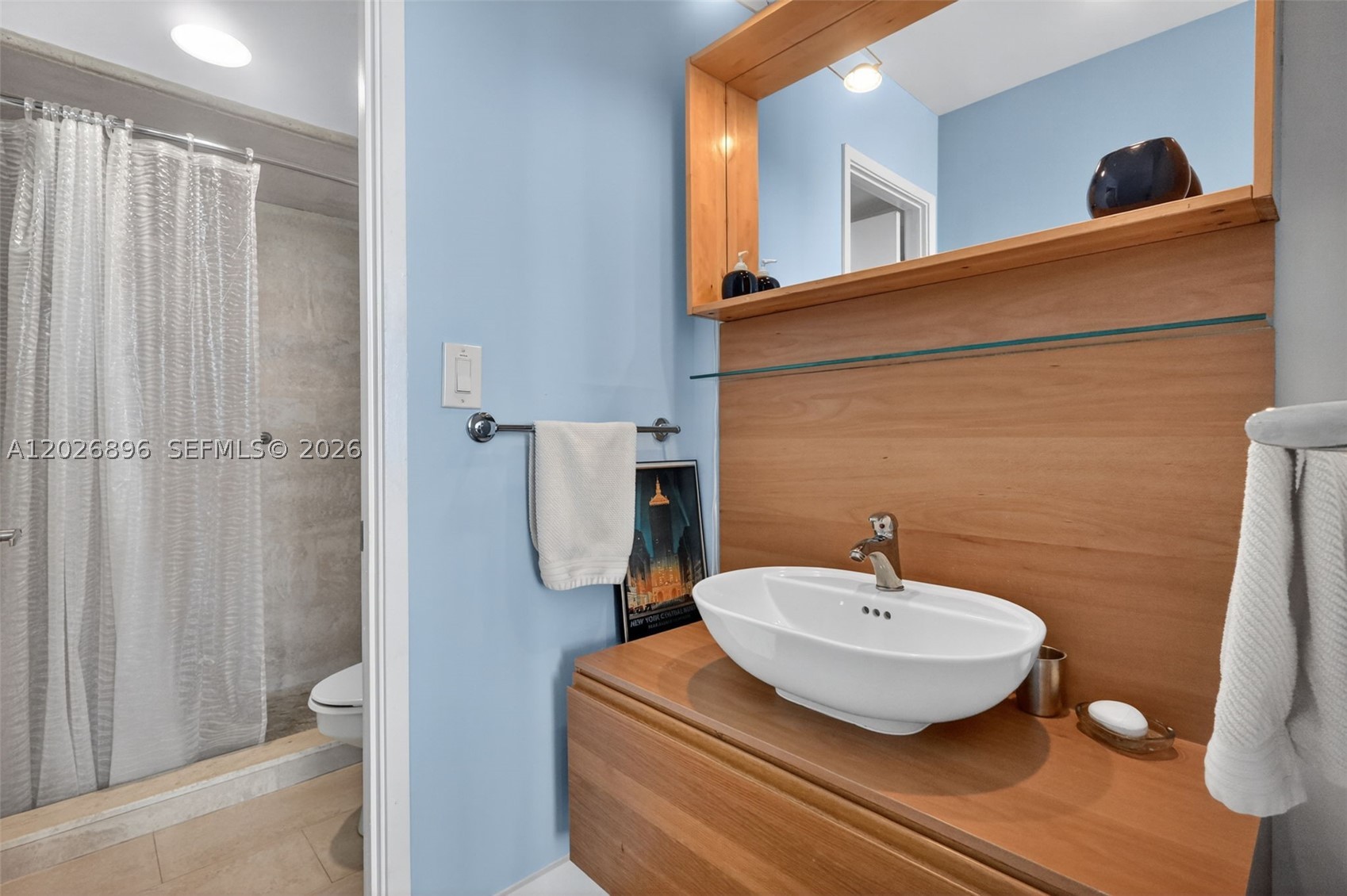 BURLEIGH HOUSE CONDO - Residential