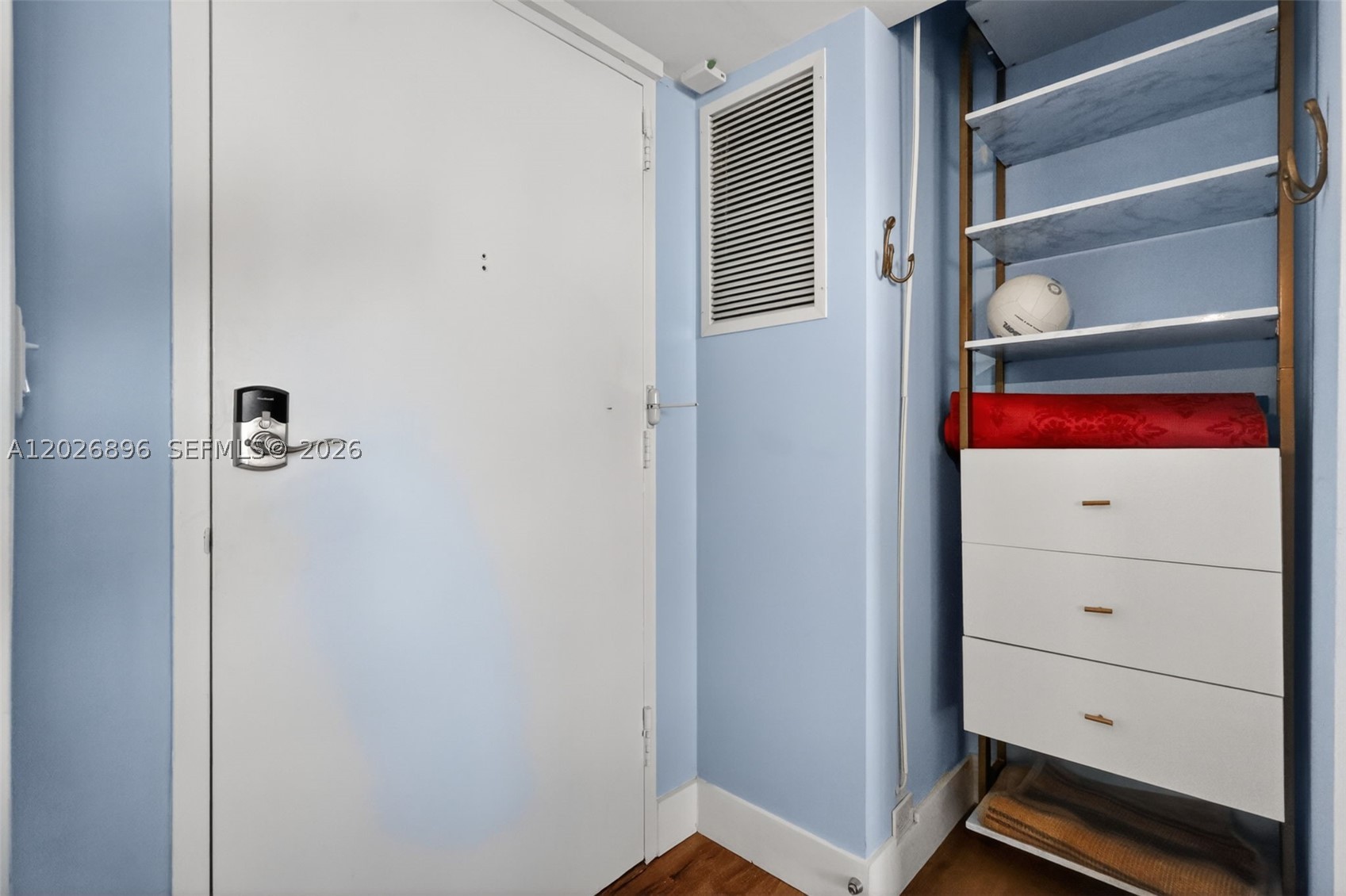 BURLEIGH HOUSE CONDO - Residential