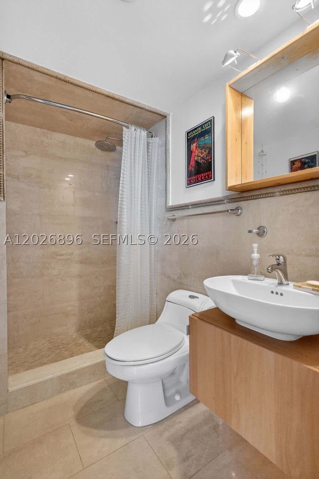 BURLEIGH HOUSE CONDO - Residential