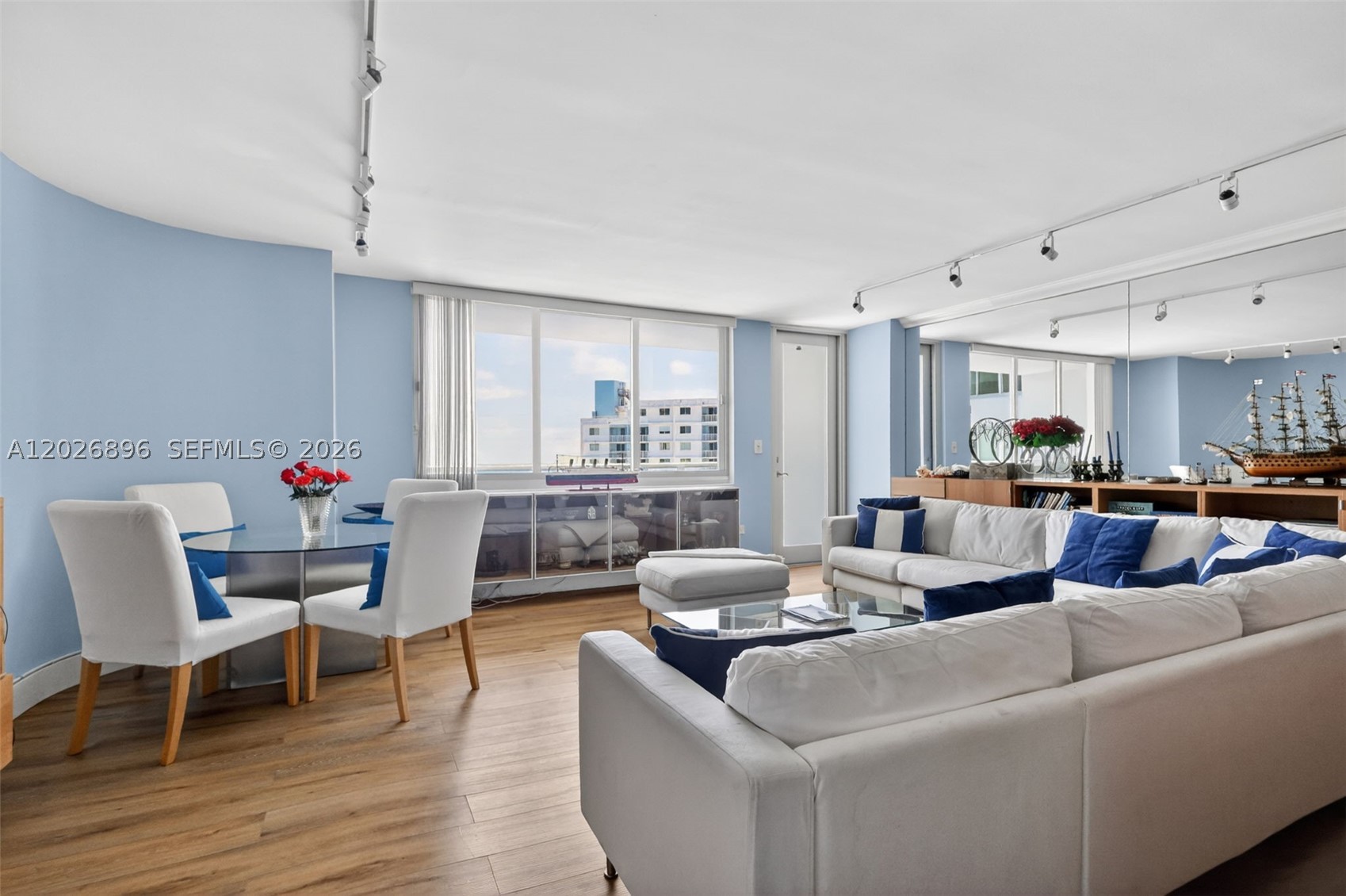BURLEIGH HOUSE CONDO - Residential