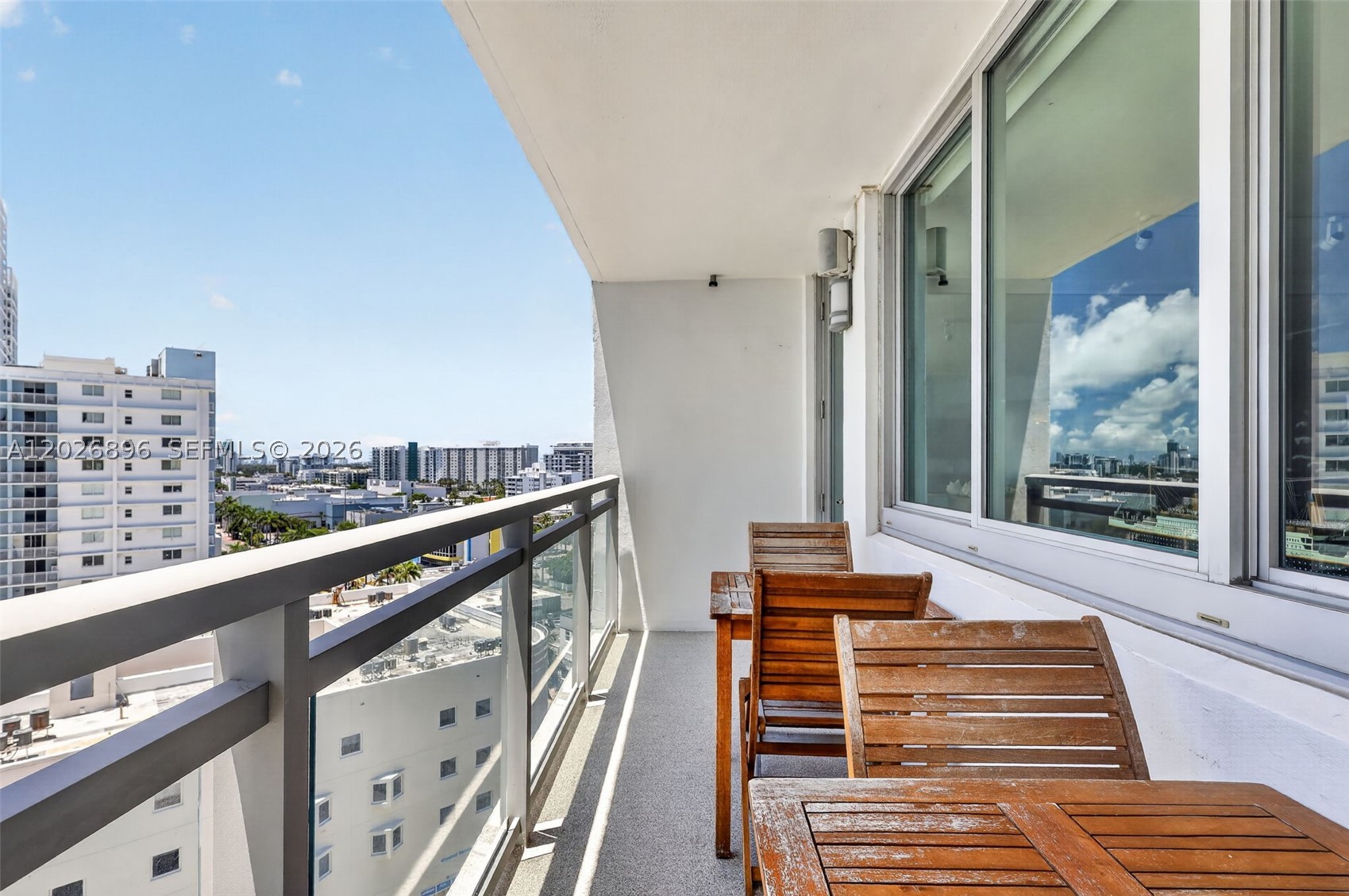 BURLEIGH HOUSE CONDO - Residential