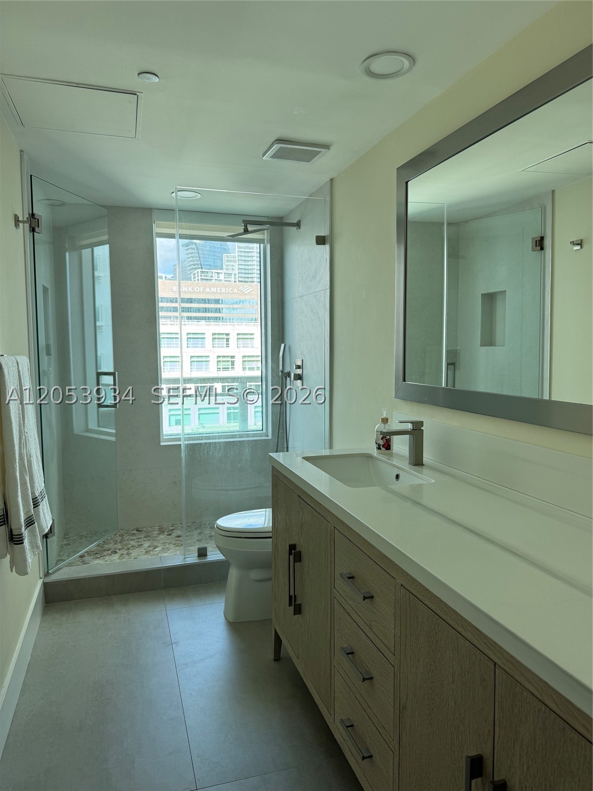 THE PLAZA 901 BRICKELL CO - Residential Lease