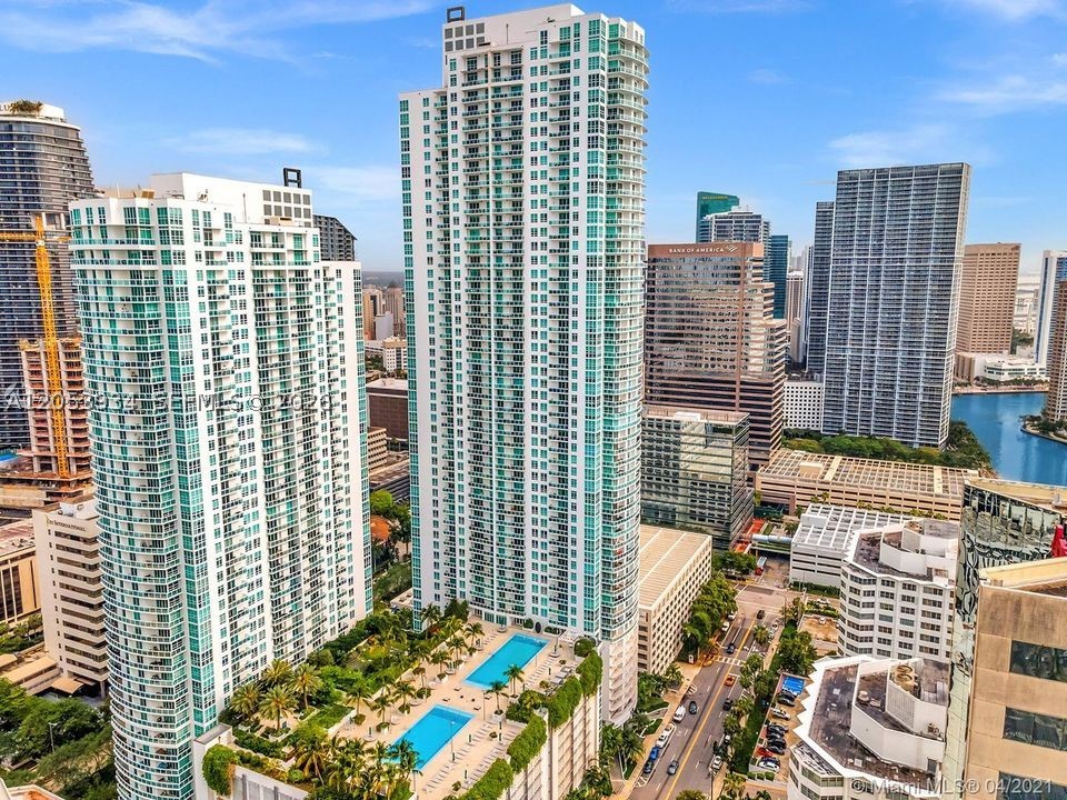THE PLAZA 901 BRICKELL CO - Residential Lease