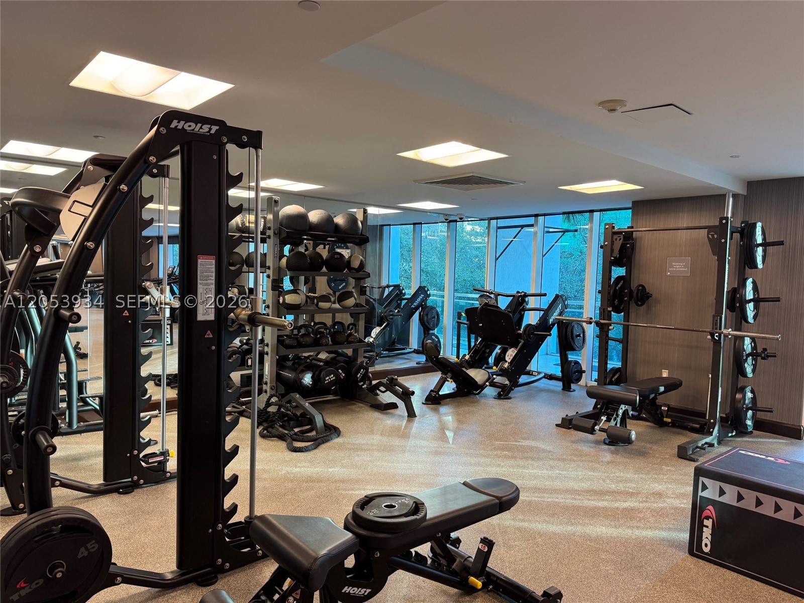 THE PLAZA 901 BRICKELL CO - Residential Lease