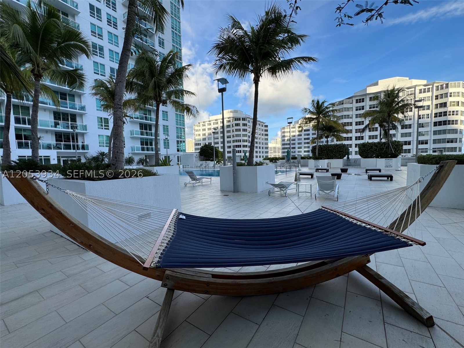 THE PLAZA 901 BRICKELL CO - Residential Lease