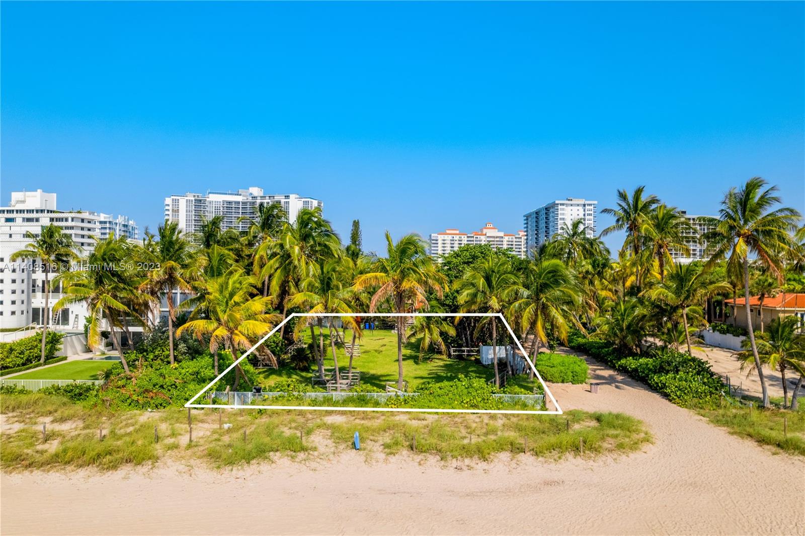 LAUDERDALE BEACH - Land