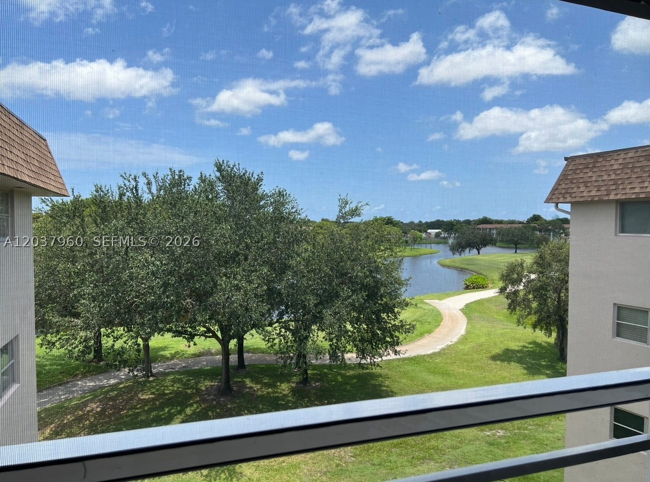 ARROWHEAD CONDO NO VII - Residential Lease