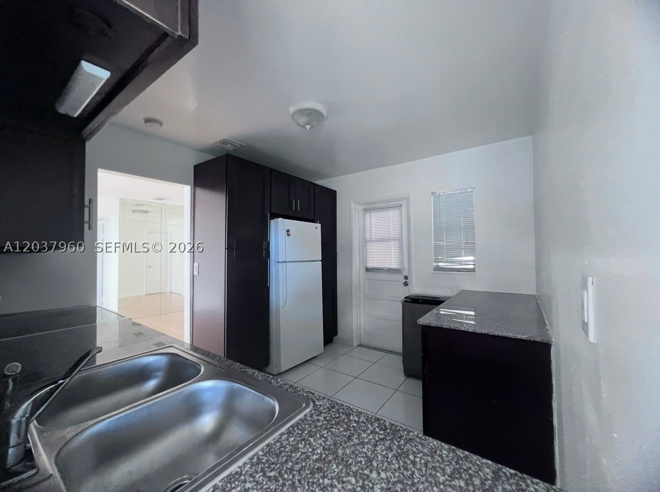 ARROWHEAD CONDO NO VII - Residential Lease