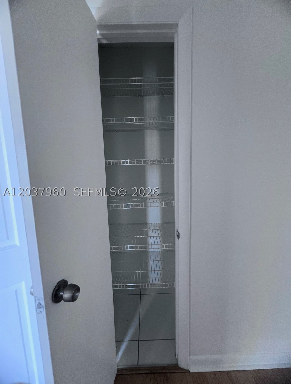 ARROWHEAD CONDO NO VII - Residential Lease