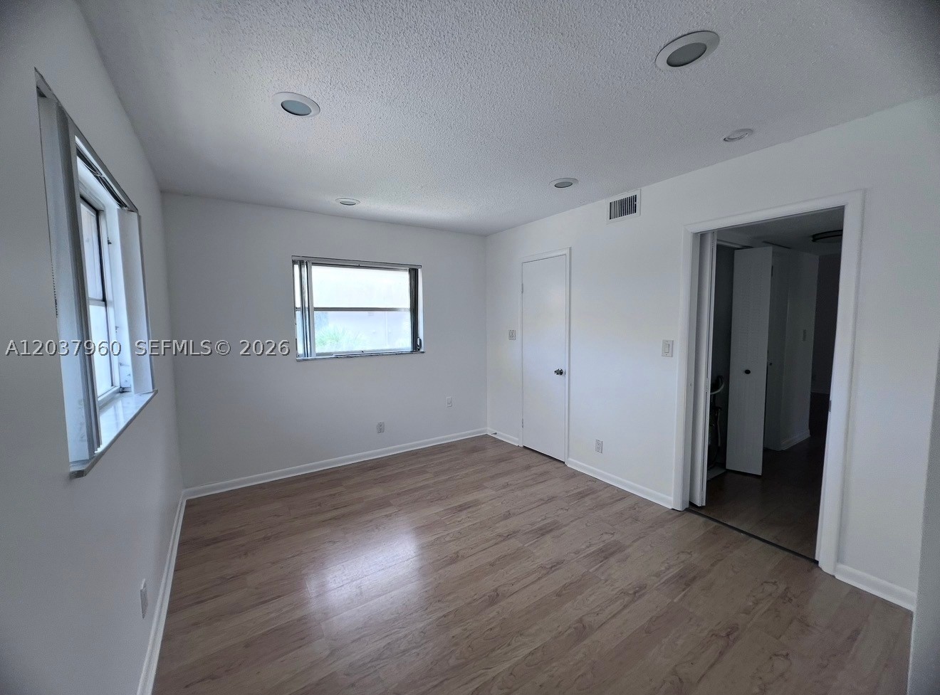 ARROWHEAD CONDO NO VII - Residential Lease