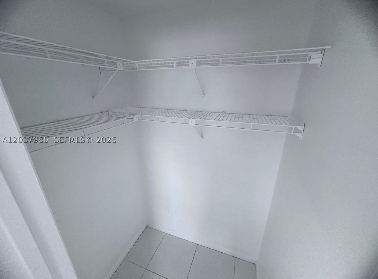 ARROWHEAD CONDO NO VII - Residential Lease