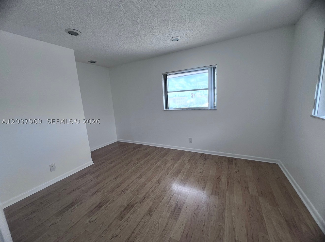 ARROWHEAD CONDO NO VII - Residential Lease