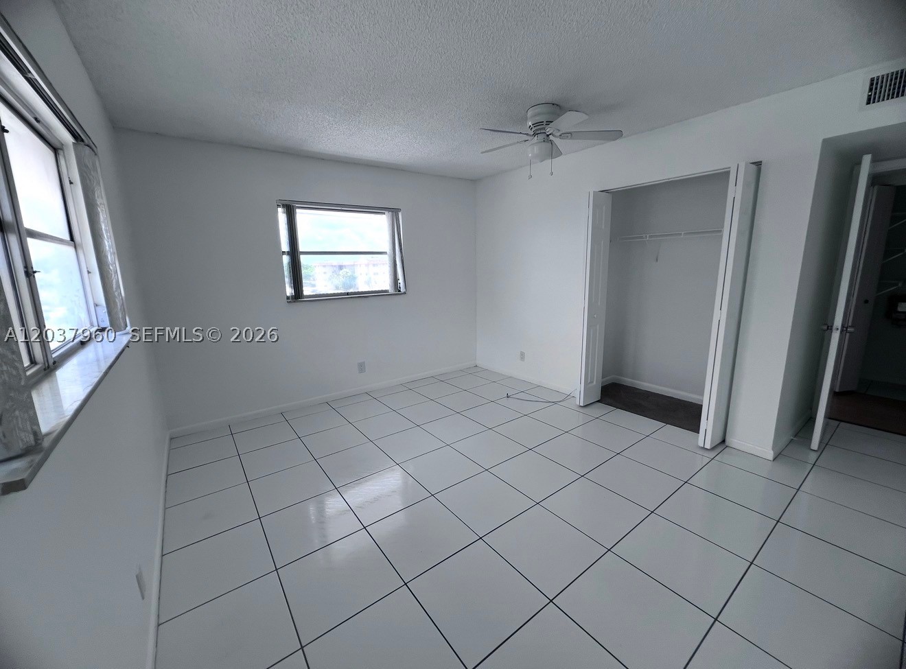 ARROWHEAD CONDO NO VII - Residential Lease