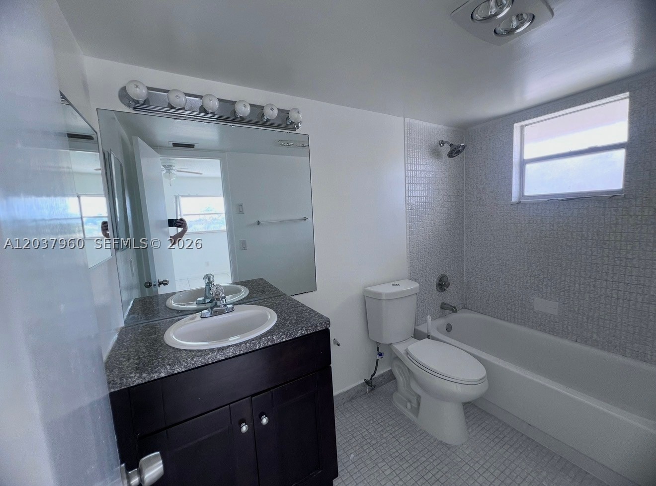 ARROWHEAD CONDO NO VII - Residential Lease