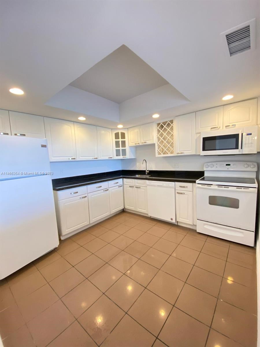 SAILBOAT CAY CONDO - Residential