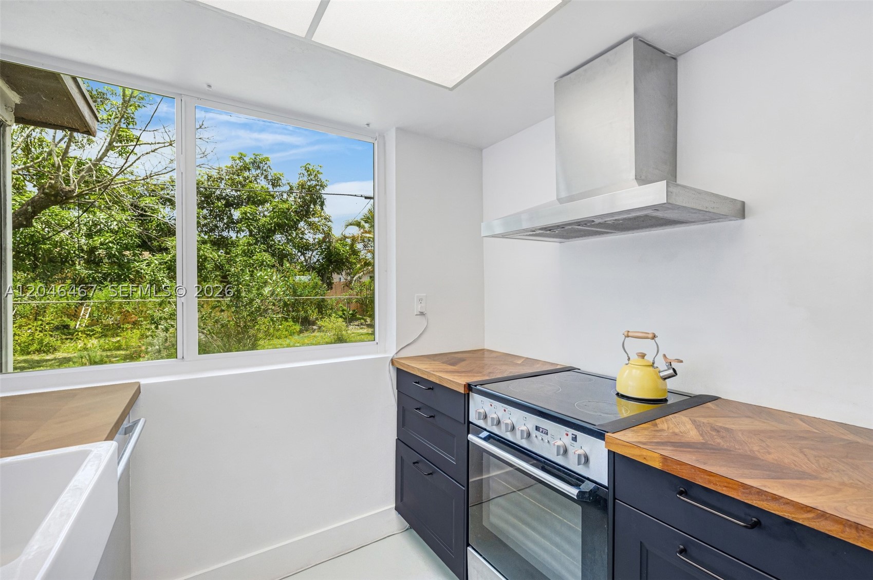 LAUDERDALE LAKES EAST GAT - Residential